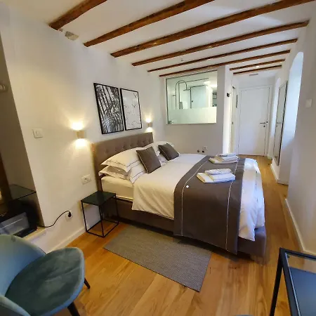 The At B&B 4*